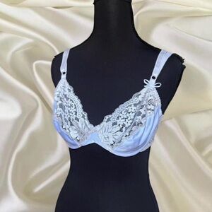 Oscar de la Renta Light Blue Lace Bra (Union Made)